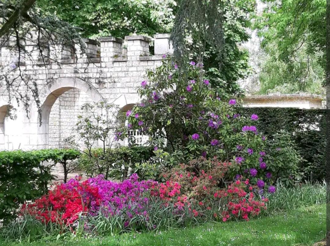 La Romantique Бурж Екстериор снимка